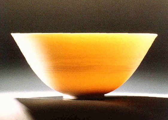 Porzellan, durchscheinend-unglasiert, 1260C oxidierend, h 10cm, d 16cm